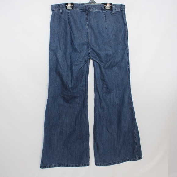 bdg by Urban Outfitters Flare High Waisted Jeans - Picture 3 of 4